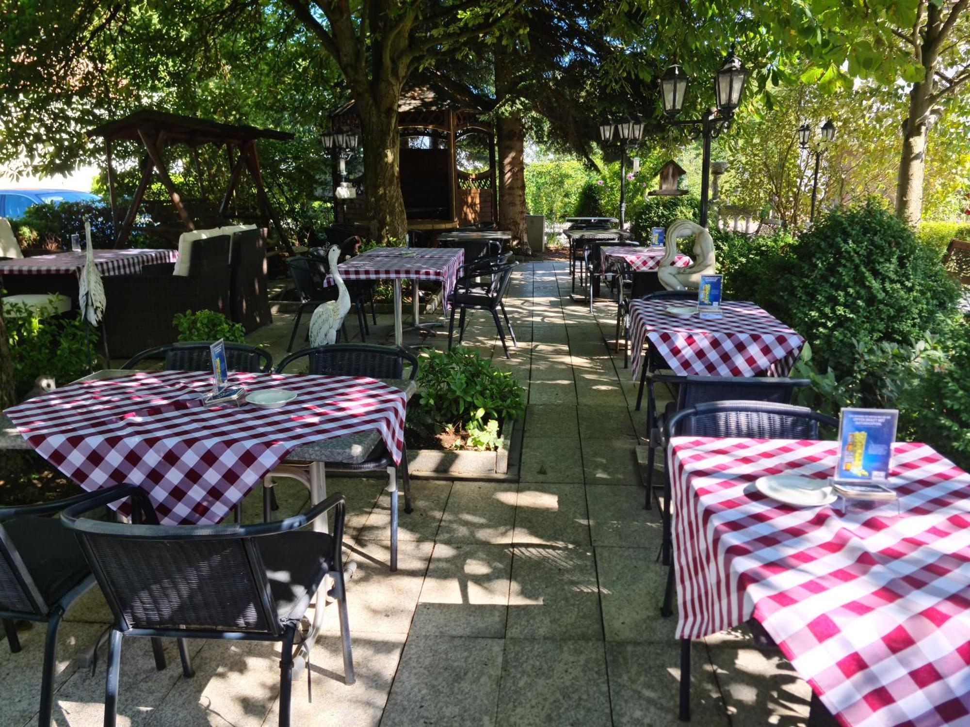 Hoeckner Plaza Hotel Attnang-Puchheim ภายนอก รูปภาพ