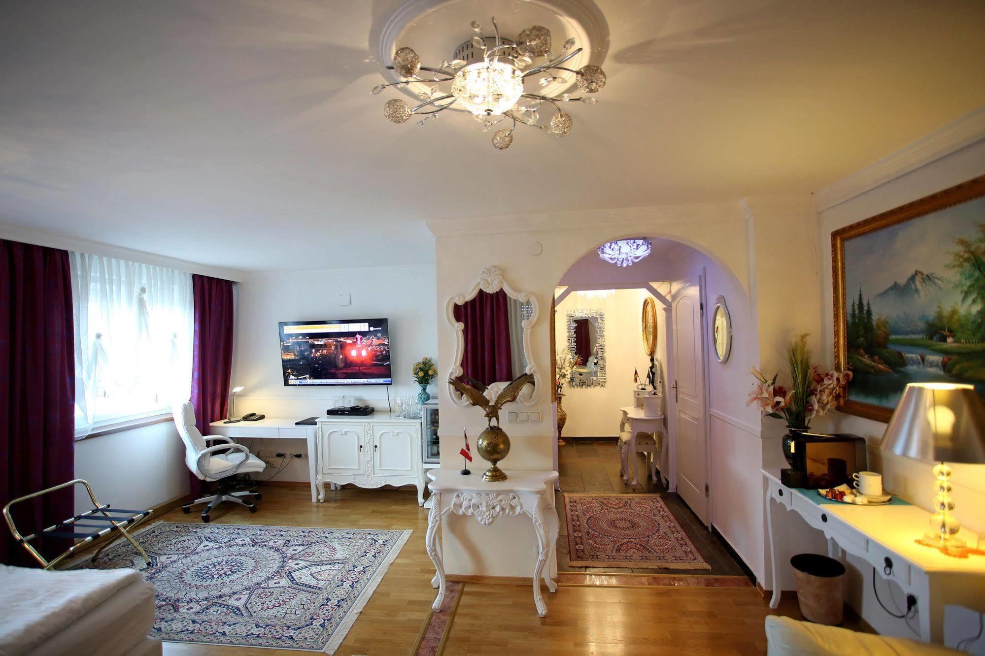 Hoeckner Plaza Hotel Attnang-Puchheim ภายนอก รูปภาพ